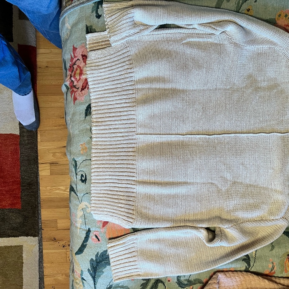American Eagle Outfitters Cream Crew Sweater - Picture 3 of 4